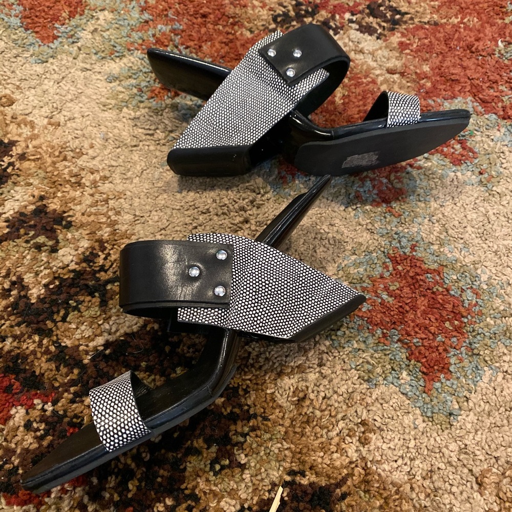 United Nude Loop High-black & white